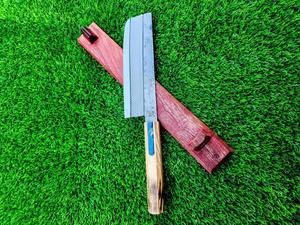 Couteau de chef en acier au carbone fait à la main personnalisé facile à saisir gaine en cuir lavable au lave-vaisselle ambidextre belle coupe industrielle - Product Image 4