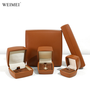 Caja de Regalo de Joyería WEIMEI de Alta Gama, Caja de Almacenamiento para Colgantes y Joyas de Cuero Marrón - Product Image 5