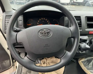 Venta Mundial de Automóviles Usados: Toyota Hiace Diesel 2023 Estándar, Motor Diésel de 2.5L, Transmisión Manual de 5 Velocidades, 15 Asientos - Product Image 3