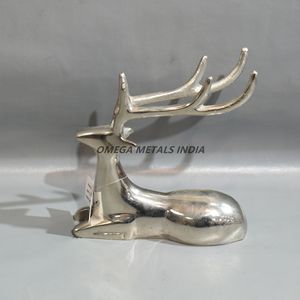 Venta caliente Adorno de Reno de plata pulida Decoración navideña sofisticada Ideal para interiores contemporáneos y clásicos - Product Image 1