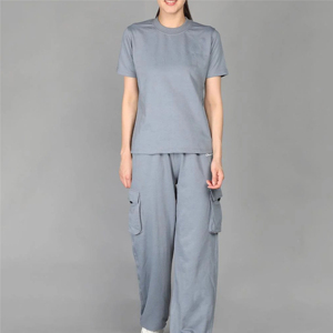 Ensemble coordonné chic pour femme-Tenue assortie deux pièces à la mode pour les occasions décontractées et formelles fabriquée au Pakistan - Product Image 6