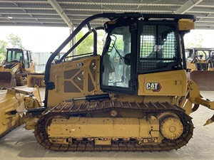 รถดันดินตีนตะขาบ Caterpillar D3 LGP มือสอง สภาพดี 120 แรงม้า 7.5 เมตร ผ่านการทดสอบและรับรอง พร้อมมอเตอร์และลูกปืน - Product Image 5