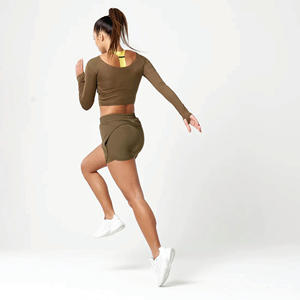 92% Polyester 8% Elasthanne Femmes Dark Olive Lab 360 Never Stop 2 en 1 Short avec doublure intérieure compressive - Product Image 5