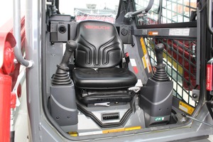รถตักล้อยาง Takeuchi TL6R พร้อมห้องโดยสารติดตั้งเครื่องปรับอากาศ บุ้งกี๋หน้า ระบบไฮดรอลิก สำหรับงานก่อสร้าง - Product Image 6