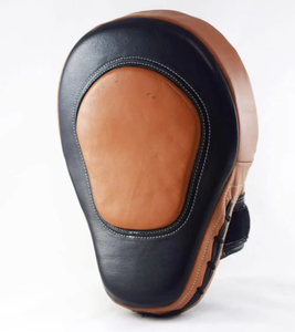 Cibles de frappe en cuir marron et noir pour la boxe, le kickboxing, le Muay Thai, le MMA et la gym – Équipement de protection et coussinets d'entraînement - Product Image 2