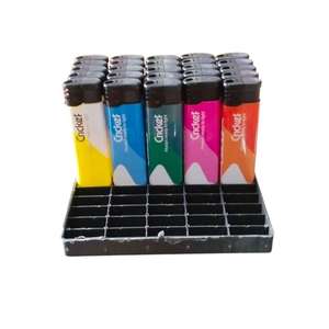 Vente chaude Prix de gros Briquet torche incliné haut de gamme coupe-vent à gaz avec logos personnalisés Écologique Portable Boîte de présentation en plastique - Product Image 6