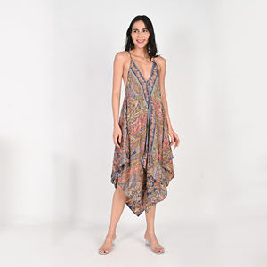 Robe en soie sari décolleté en V profond coupe décontractée longueur thé Belles robes d'été sans manches - Product Image 4