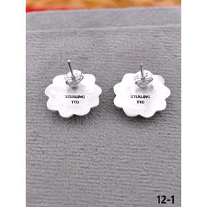Artisanat du Sud-Ouest # 8 boucles d'oreilles à tige en turquoise et argent sterling, serties de motifs floraux - Product Image 4