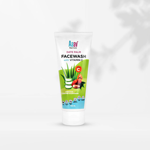 Limpiador Facial Premium de Dátil con Vitamina C, Ácido Glicólico, Aloe Vera, Xilitol y AHA para Piel Seca, Uso Nocturno, al Mejor Precio desde India - Product Image 1