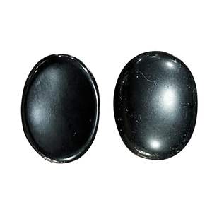Pierre de souci de pouce de tourmaline noire naturelle faite à la main pierre précieuse polie pour la Protection de soulagement de l'anxiété énergie positive - Product Image 2