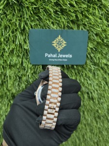 Montres mécaniques analogiques carrées de luxe de style hip-hop, serties de diamants en moissanite VVS de 30 carats, par le meilleur fournisseur - Product Image 5
