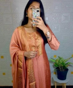 BOLLYWOOD VICHITRA JACQUARD LACE BORDER TRABAJO TOP BOTTOM DUPATTA OFFICE WEAR PRECIO AL POR MAYOR ROPA ÉTNICA - Product Image 4