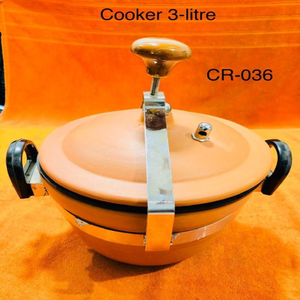 Autocuiseur grand en terre cuite avec manche en bois et bande métallique-Cuiseur en argile cylindrique pour les méthodes de cuisson lente - Product Image 3