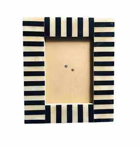 Marco de fotos floral con incrustaciones de hueso hecho a mano y personalizado para pared y escritorio de oficina, marco de fotos de hueso de camello de origen étnico indio - Product Image 2