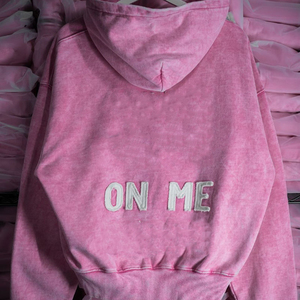 เสื้อมีฮู้ดแบบซิปรูดเปิดไหล่ผ้าฝ้ายผ้าเฟรนช์เทอร์รี่มี100% ปักโลโก้แบบย้อนยุค - Product Image 2