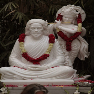 Estatua de Jesús Krishna Kriya Yog de Mármol Blanco, Escultura Divina Tallada a Mano para Meditación, Decoración Artística para Jardín o Templo, Paz Espiritual - Product Image 1