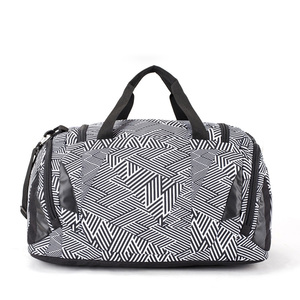 Sac de sport étanche personnalisé de qualité supérieure sac polochon de voyage sportif sac de week-end avec compartiment à chaussures - Product Image 3