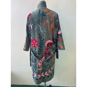 Chaqueta Larga Bordada Suzani para Mujer, Abrigo Acolchado Reversible Informal Único con Decoración de Rayas, Talla XL para Invierno - Product Image 2