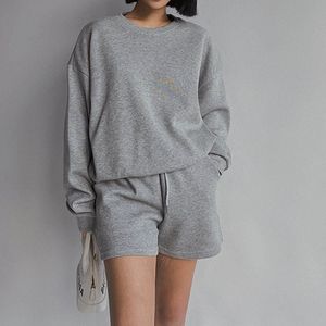 Ensemble de gymnastique brodé avec logo personnalisé pour femmes 100% coton pull à capuche short grande taille 2 pièces pull décontracté à capuche short été - Product Image 4