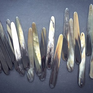 Eco-Friendly Carved Polished Buffalo Horn <b>Folder</b> Nautical Angel Love Christmas Decoration Sport Animal Style Black Ivory Color - Product Image 5