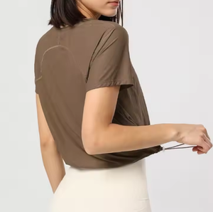 เสื้อผู้หญิงสั่งทำพิเศษ ผ้าฝ้ายระบายอากาศ นุ่ม สวมใส่สบาย ทรงโอเวอร์ไซส์ แฟชั่นลำลองสำหรับฤดูร้อน สไตล์สตรีทแวร์ ขายส่ง คุณภาพพรีเมียม ทันสมัย - Product Image 1