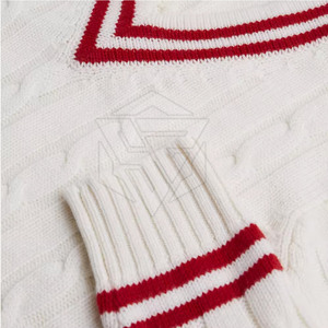 Ropa deportiva de cricket con cuello en V para hombre personalizada para uso en partidos y entrenamientos - Product Image 2