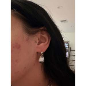 Pendientes Colgantes de Plata de Ley y Oro Blanco con Forma de Gota de Agua, con Perla y Diamante, de Tricia Smith, para Fiestas - Product Image 2
