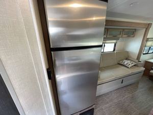 F-o-r-e-s-t R-i-v-e-r No B-o-u-n-d-a-r-i-e-s 19.6 d'occasion 2022 - Product Image 3