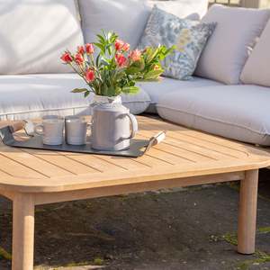 Ensemble de canapés de jardin en teck massif Laverine au design moderne avec coussins résistants au soleil, finition naturelle pour une utilisation en extérieur dans les hôtels et les parcs - Product Image 4