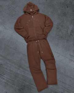 ชุดวอร์มปักลายสำหรับผู้ชายผู้หญิงชุดวอร์ม400gsm ปักลายสำหรับฤดูหนาวออกแบบได้ตามต้องการ - Product Image 1