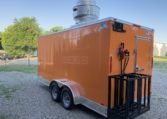 Remolque de Comida Móvil Naranja con Compartimentos Aislados y 220V para Servicio de Helados y Hot Dogs - Product Image 3