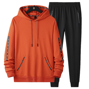 Conjunto Deportivo de Dos Piezas para Hombre, Pantalones y Camiseta de Manga Larga, Ajuste Entallado, Ropa de Trabajo de Algodón y Poliéster con Logotipo y Talla Personalizados - Product Image 4