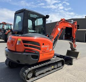 Chargeur sur chenilles Kubota KX040-4 Mini Loader 2022, garantie 1 an, moteur diesel 40,4 CV, moteur hydraulique, orange - Product Image 1