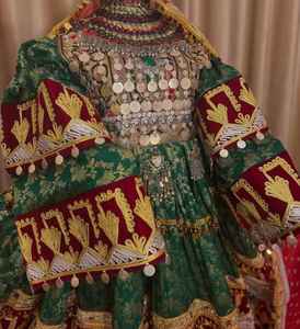 ชุดเดรสชาวอัฟกานิสถานคอเหลี่ยมสำหรับผู้หญิงชุดเดรสปักผ้าพรีเมี่ยมสำหรับงานแต่งงานกระโปรงบานแบบดั้งเดิมแบบมีซิป - Product Image 3