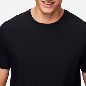 Camiseta personalizada de algodón liso de alta calidad para hombre con impresión de etiqueta de cuello camiseta de microfibra de manga corta - Product Image 2