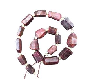 Juego de 17 piezas de piedras preciosas de rubí natural de alta calidad, facetadas pepitas, cuentas Rojas, pulseras DIY, collares, pendientes, venta al por mayor - Product Image 1