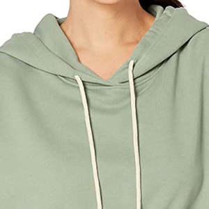 เสื้อฮู้ดผู้หญิง OEM ผ้าเทอร์รี่คอตตอน 100% ระบายอากาศได้ดี ทรงครอปท็อป พร้อมโลโก้สั่งทำ สำหรับฤดูหนาว - Product Image 3