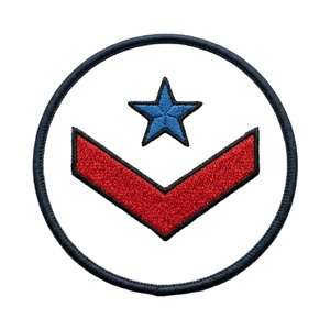 Patch brodé thermocollant en gros en forme de bâtons de hockey sur glace croisés, badge d'équipe sportive, appliqué à coudre pour vêtements d'hiver, personnalisable en gros - Product Image 3