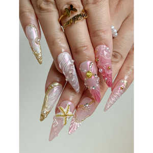 Queen of the Seas Press on Nail Art, design royal pour la décoration des ongles - Product Image 4