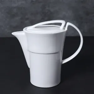Théière en céramique Moder au design unique en porcelaine blanche de 600ml