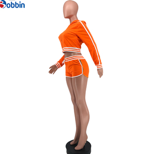 Conjunto Deportivo Corto de Alta Calidad para Mujer, con Logotipo Personalizado, Conjunto de Shorts Cortos para Mujer, Ropa Deportiva de 2 Piezas - Product Image 2