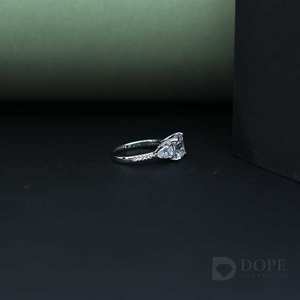 Anillo de diamantes esmeralda de moda con diseño adorable en oro de Plata de Ley 925 para regalo de cumpleaños - Product Image 5