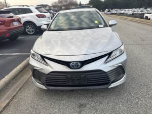 Toyota Camry Híbrido XLE 2022 Usado en Buen Estado - Product Image 2