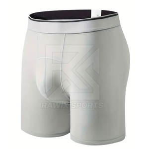 Pantalones cortos de compresión fabricados en Pakistán, pantalones cortos transpirables de alta calidad para gimnasio y fitness - Product Image 1