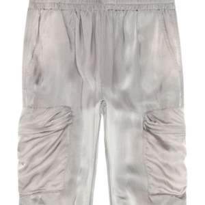 P mirow กางเกงคาร์โก้ N1ผ้าซาตินสีเงิน, กางเกงเอวยางยืดปรับสูงปานกลางใส่ได้พอดีกับกระเป๋าข้างและรายละเอียด ruched - Product Image 6