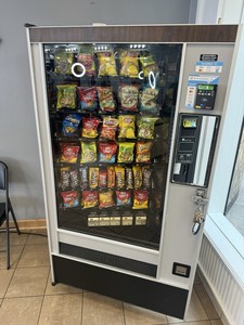 ตู้จำหน่ายขนม AP 113 มือสองสภาพดี - Product Image 2