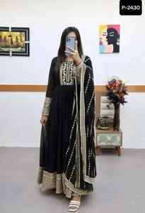 Ropa étnica india Heavy Long Anarkali Style Georgette Kurtis con borde de encaje Dupatta Set para vestidos de boda y Festival - Product Image 5