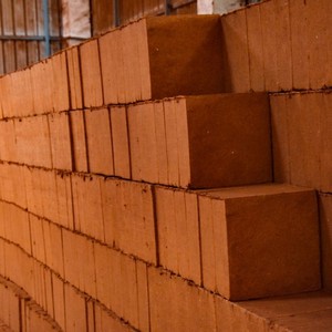 Approvisionnement en usine direct prix de gros de noix de coco tourbe coco noyau bloc de 5kg pour les acheteurs en Finlande - Product Image 3
