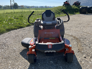 Tondeuse autoportée Husqvarna Z242F 42 pouces à braquage zéro, moteur Kawasaki FR651V V-Twin 21,5 CV, transmission Hydro-Gear, pour usage résidentiel, à vendre - Product Image 6