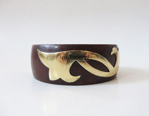 Brazaletes de madera hechos a mano para mujer en estilo natural Joyería de moda ecológica de Tradebyd - Product Image 3